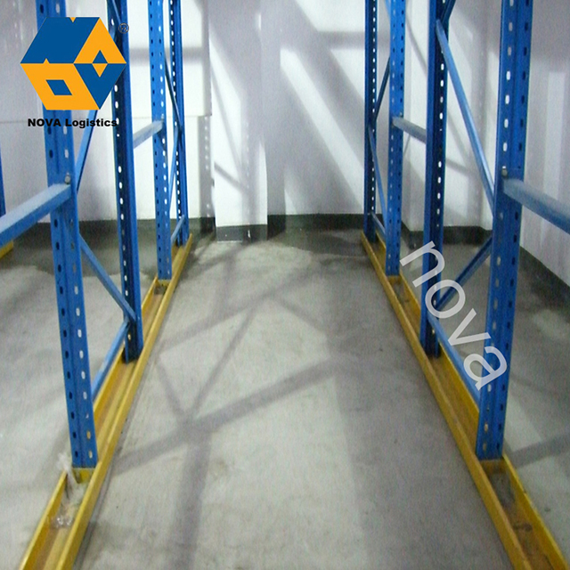 Almacén VNA Pallet Rack Drive en sistema de estanterías de almacenamiento